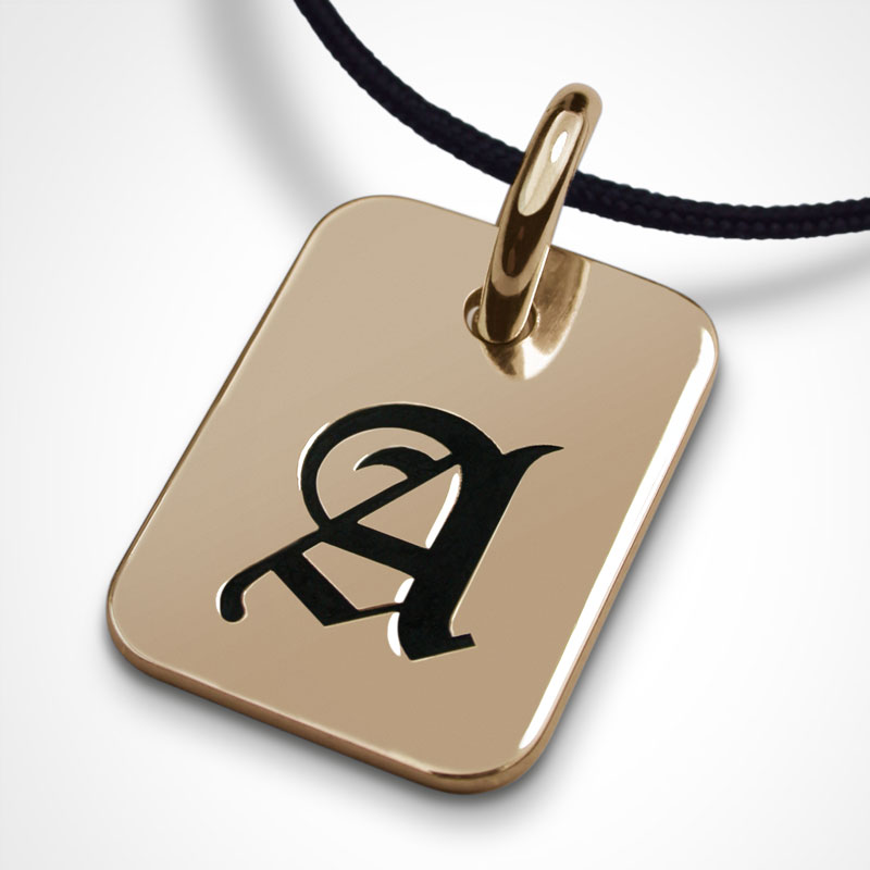 Pendentif lettre gothique